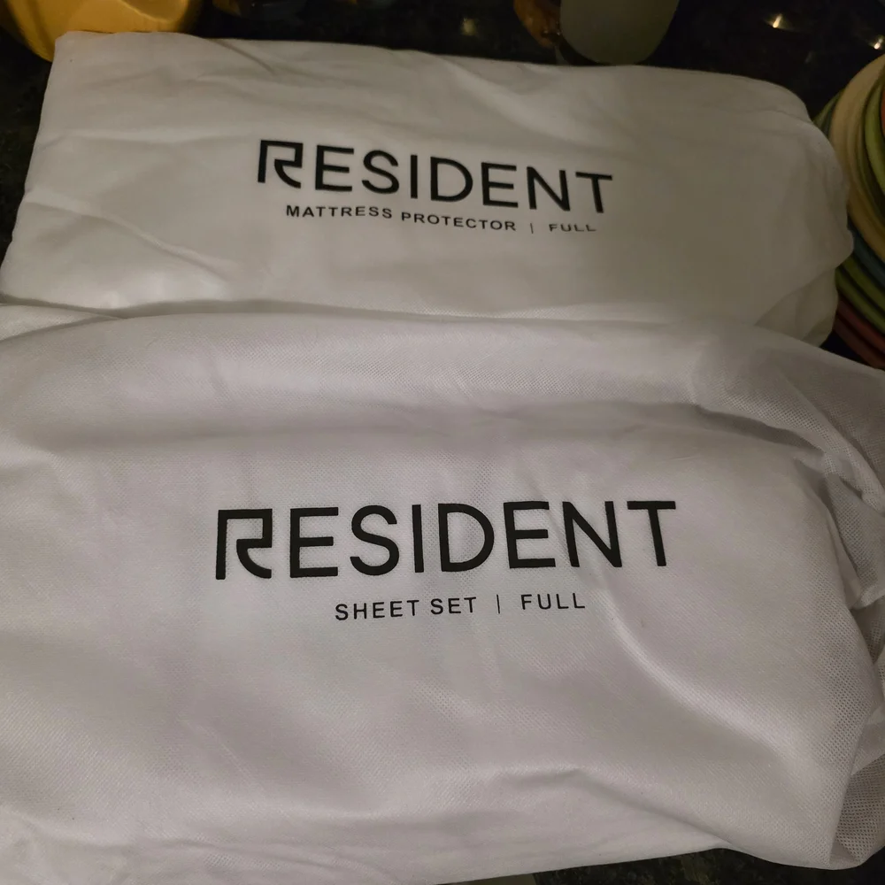 RESIDENT Mattress Protector and Sheet Set - Full